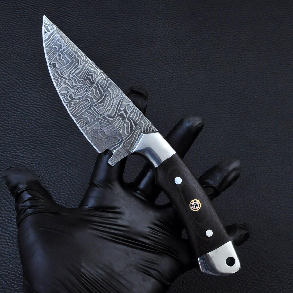 Damascus Steel Hunting Knife
