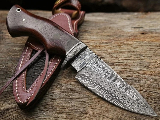 Damascus Steel Bowie Knife