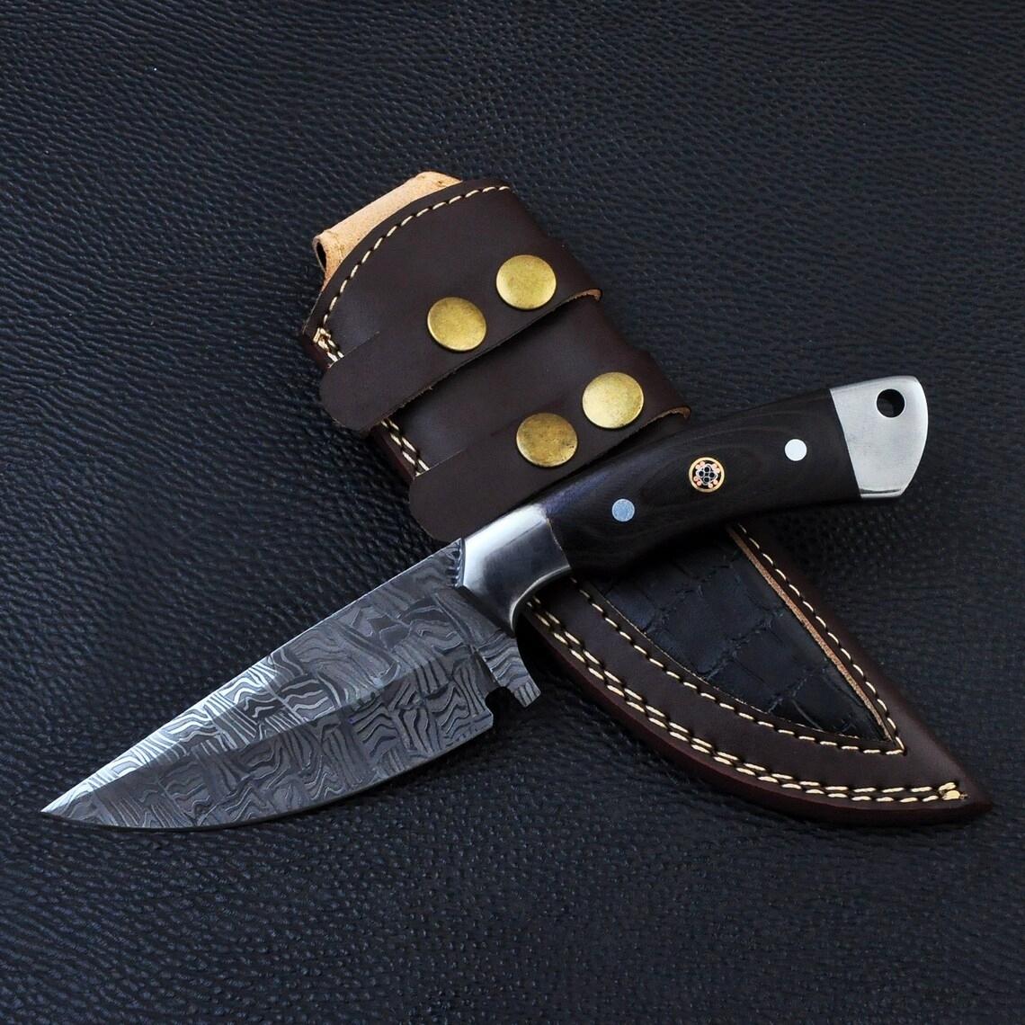 Damascus Steel Hunting Knife